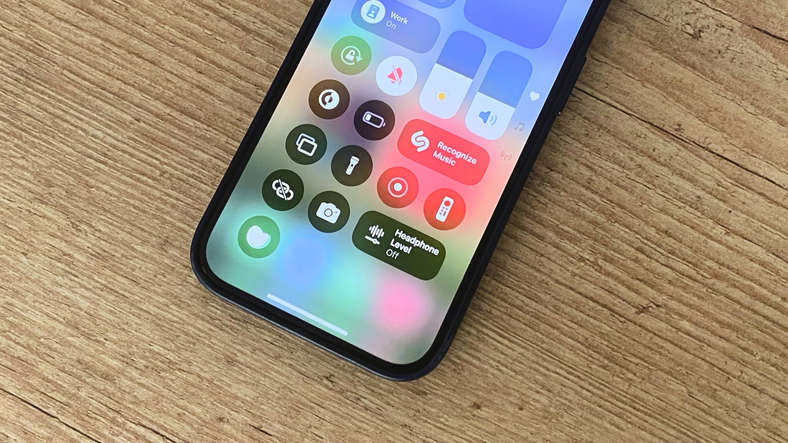 أفضل تطبيقات iPhone التي تدعم أحدث ميزات iOS 18 من Apple