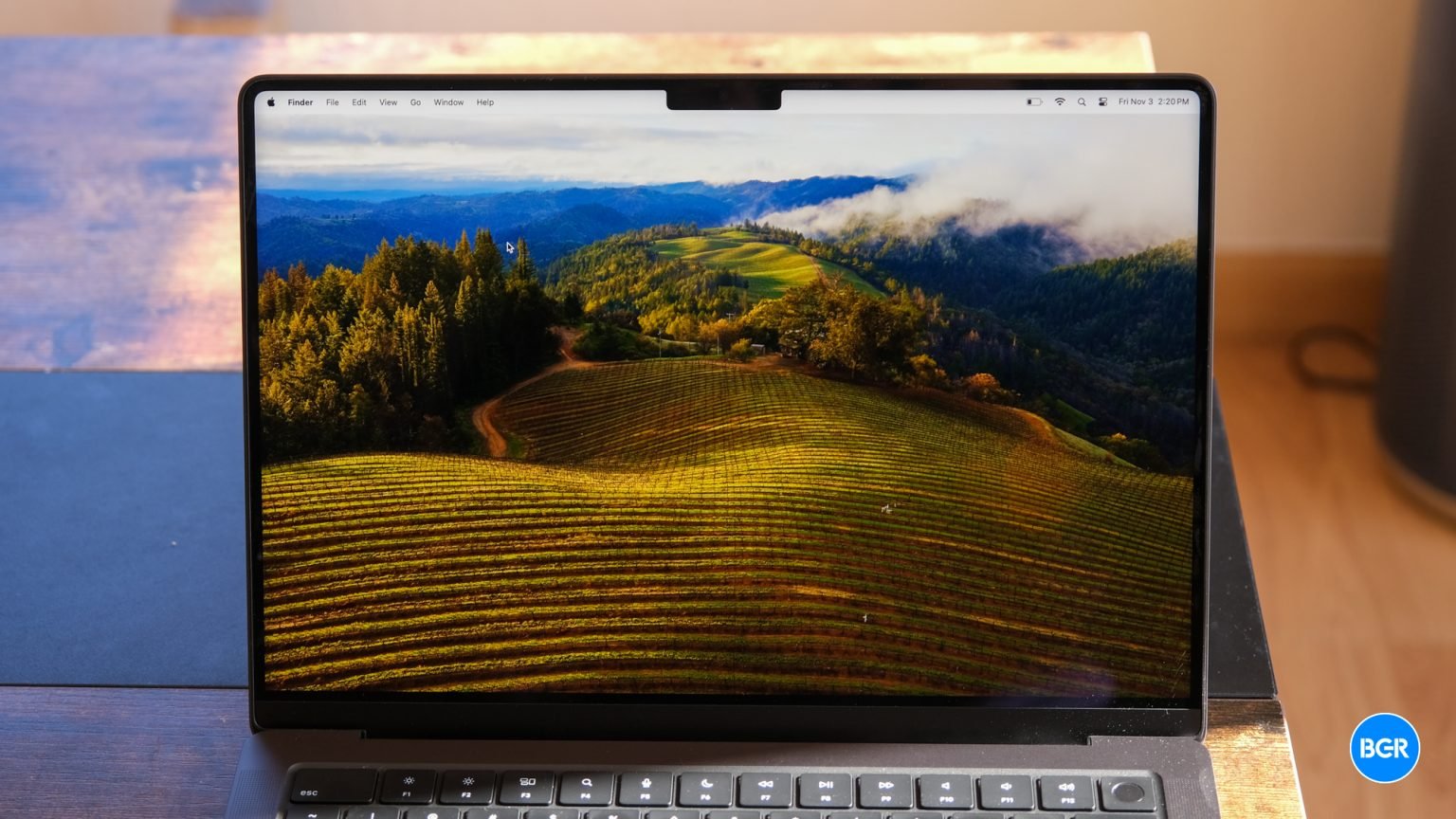 تم التشويق لتاريخ إصدار M4 MacBook Pro في فيديو عملي جديد تم التشويق لتاريخ إصدار M4 MacBook Pro في فيديو عملي جديد