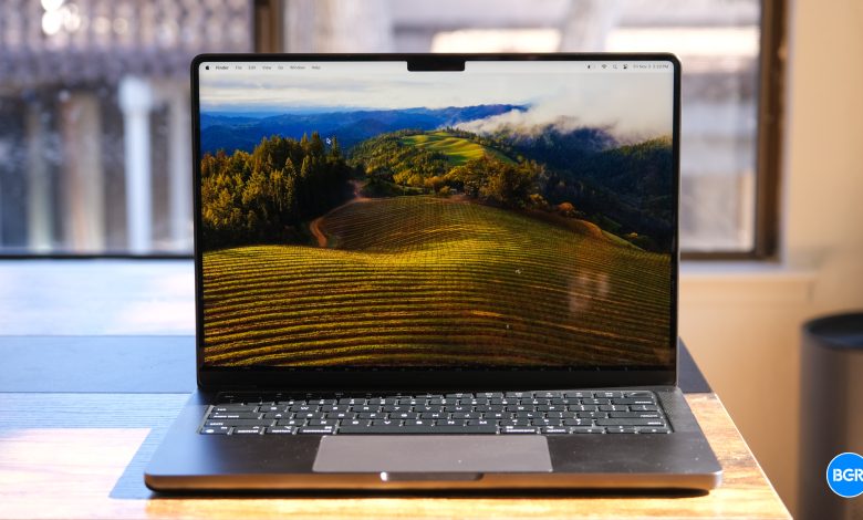 بيع جهاز M4 MacBook Pro في السوق السوداء قبل إطلاقه