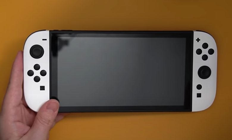 يُظهر مقطع الفيديو العملي لجهاز Nintendo Switch 2 تصميمًا جديدًا لوحدة التحكم
