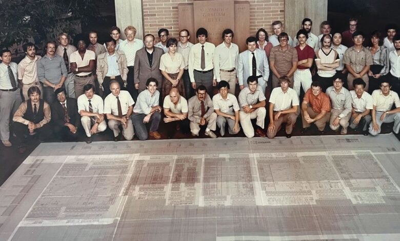 رقاقة CMOS من Bell Labs غيرت تصميم المعالجات الدقيقة